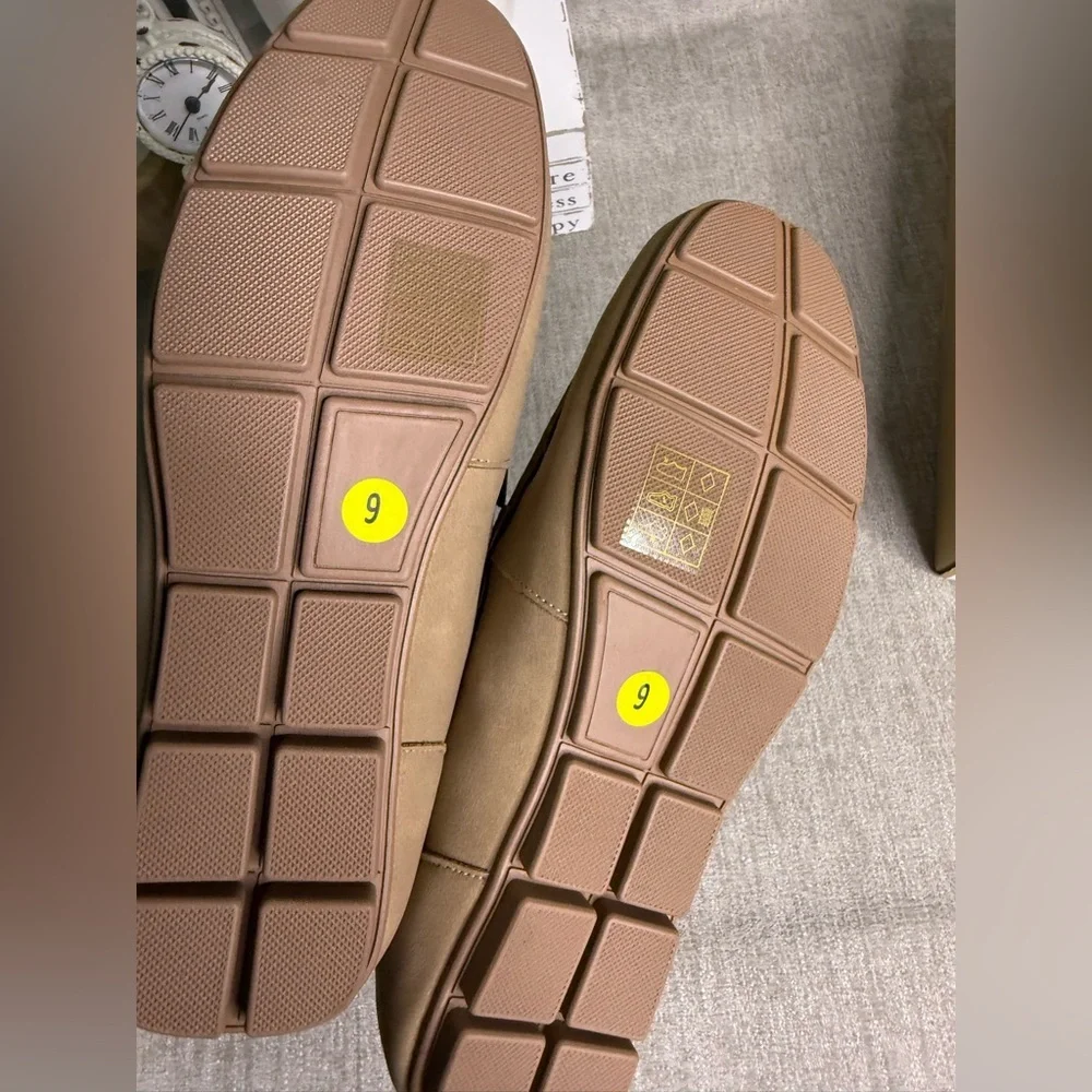 Steve Madden Men’s Dress Loafers Size 9 Beige Buckle Slip On Business Casual NIB - Picture 3 of 4